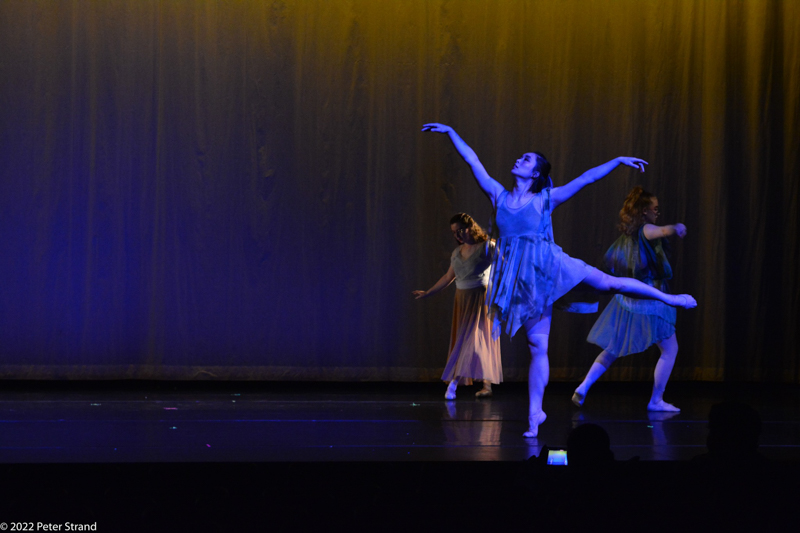 contemporary ballet piece by aoi koenig